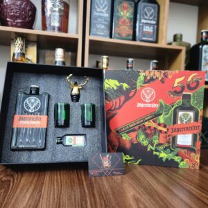 hop-ruou-jagermeister-coolpack-huou-xanh-day-du-phu-kien