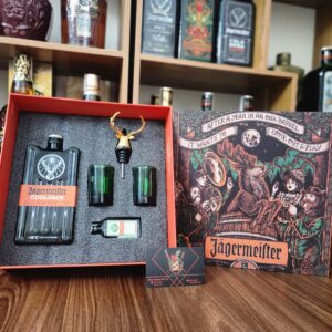 hop-ruou-jagermeister-coolpack-huou-do-day-du-phu-kien