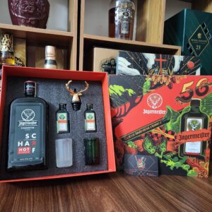 hop-ruou-jagermeister-charakter-scharf-hot-ginger-huou-xanh